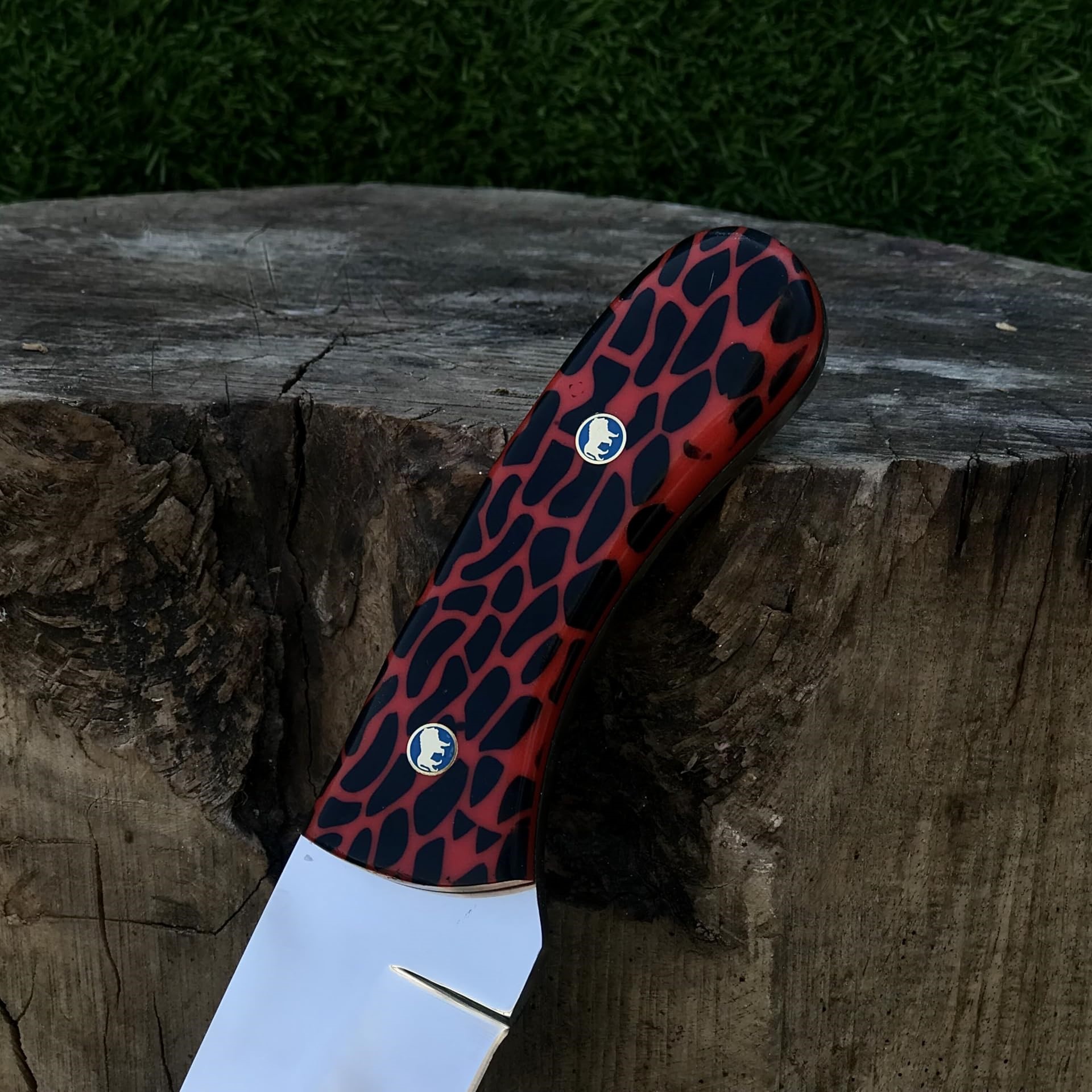 Honeycomb Pattern Red Resin Handle with Lion Brass Mosaic Pins & D2 Steel Hunting Knife with Sheath Honeycomb Pattern Red Resin Handle with Lion Brass Mosaic Pins & D2 Steel Hunting Knife with Sheath - Image 3