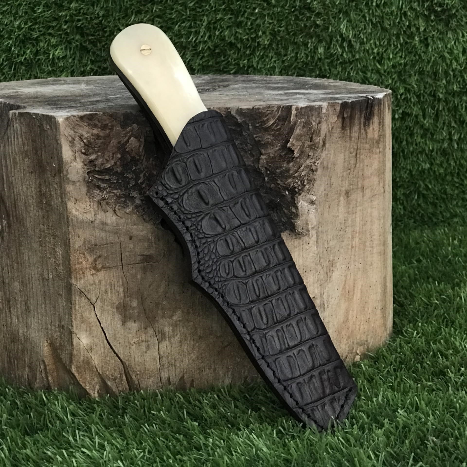 Outdoor Adventure 10'' Hunting & Skinning Full Tang Knife With Crocodile Leather Sheath Outdoor Adventure 10'' Hunting & Skinning Full Tang Knife With Crocodile Leather Sheath - Image 5