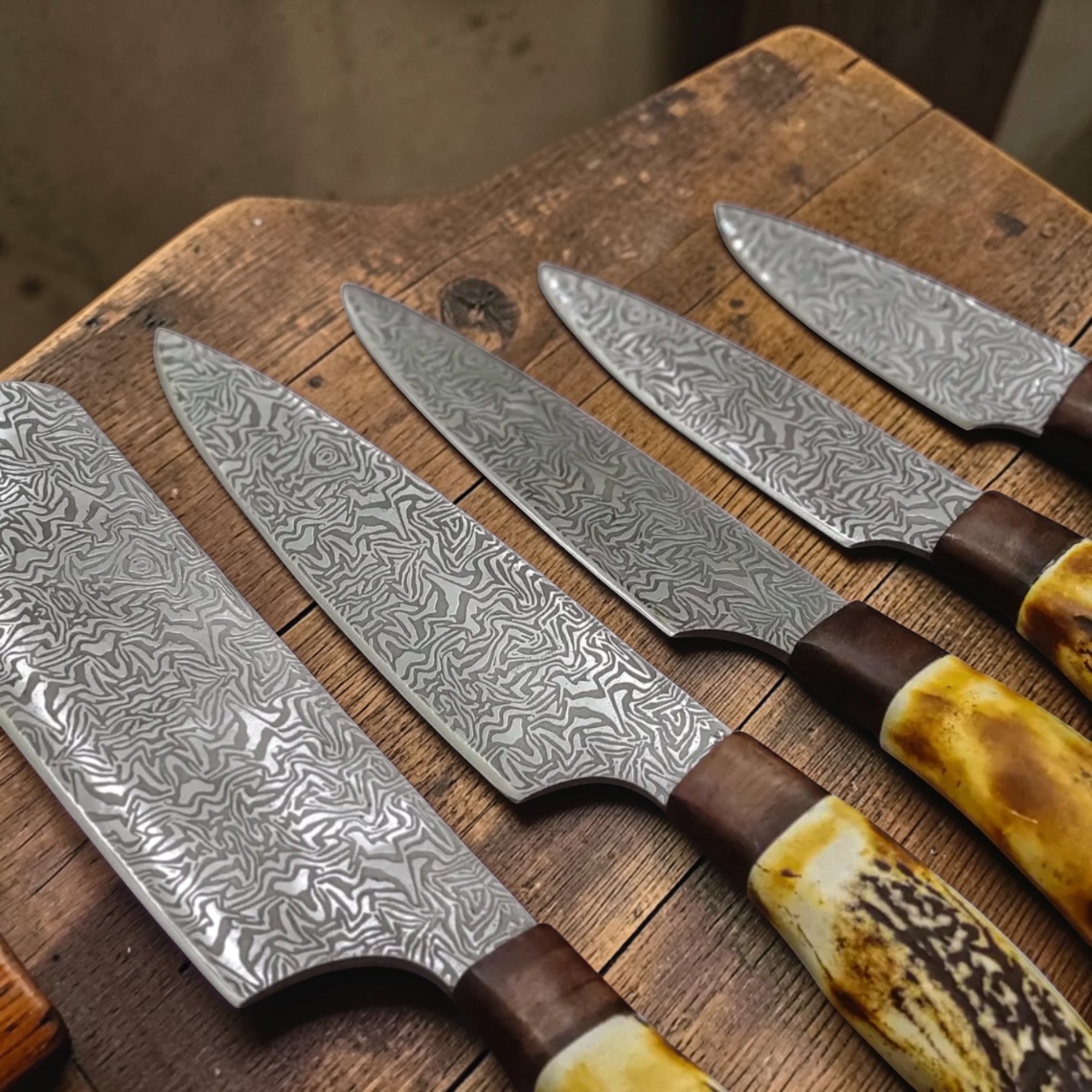 Luxury Damascus Culinary Chef Knife Set Handmade Kitchen Knives with Antler & Brass Handles - Image 3