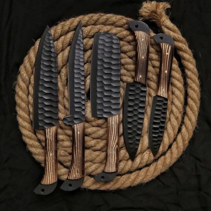 Hand-Forged 5-Piece Damascus Steel Chef Knife Set – Honeycomb Pattern Wood Handles Hand-Forged 5-Piece Damascus Steel Chef Knife Set – Honeycomb Pattern Wood Handles - Image 4