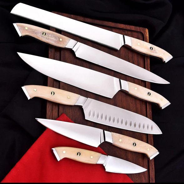 Hand-Forged 5-Piece High Carbon Steel Chef Knife Set – Kitchen Knives for Culinary Excellence Hand-Forged 5-Piece High Carbon Steel Chef Knife Set – Kitchen Knives for Culinary Excellence - Image 4
